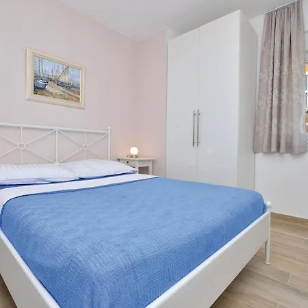 Holiday home Gorgeous In With Outdoor Swimming Pool *