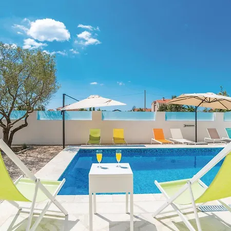 Gorgeous In With Outdoor Swimming Pool * Kakma