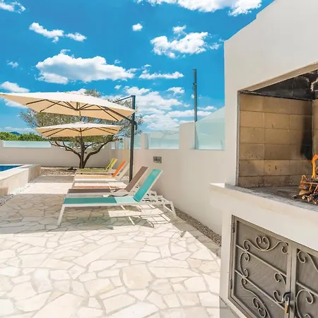 Gorgeous In With Outdoor Swimming Pool Kakma