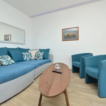 Holiday home Gorgeous In With Outdoor Swimming Pool Kakma