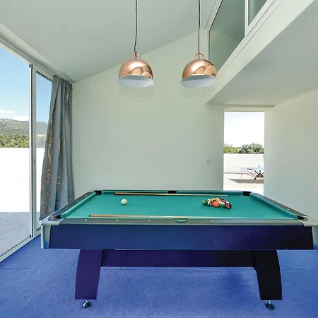 Σπίτι διακοπών 02 *